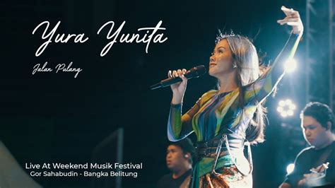 Yamaha Musik Festival: Yura Yunita Thắp Sáng sân khấu với giọng ca đầy cảm xúc và phong cách thời trang ấn tượng!