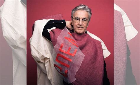 Caetano Veloso's Samba Symphony: A Night of Unexpected Rhythms and Carnival Spirit!