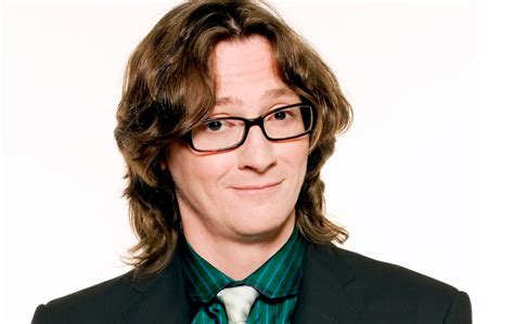 Chào mừng đến với The Laughter Lounge: Một Buổi Tối Hài Hước Cùng  Comedian Chức Năng Ed Byrne!